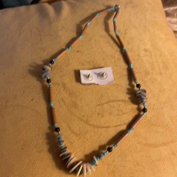 Wooden & Shell Fashion Necklace & Stone Earrings - Picture 2 of 5